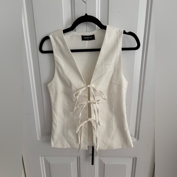 Bits of you tie up top - Picture 2 of 5